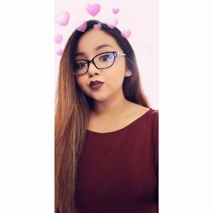 Meet your Posher, Angie